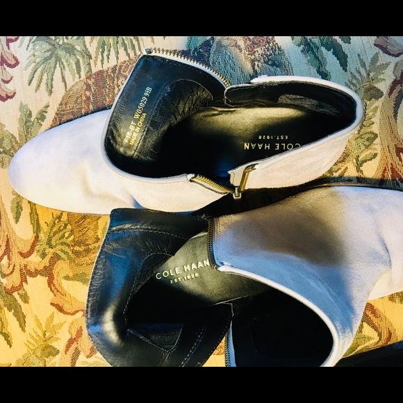Cole Haan Women’s Hayes Flat Ankle Bootie - Picture 6 of 8